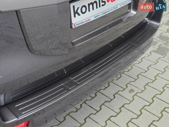 Сірий Тойота Ленд Крузер Прадо, об'ємом двигуна 2.7 л та пробігом 149 тис. км за 25499 $, фото 20 на Automoto.ua