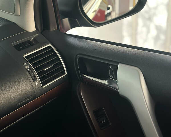 Сірий Тойота Ленд Крузер Прадо, об'ємом двигуна 2.76 л та пробігом 300 тис. км за 33000 $, фото 16 на Automoto.ua