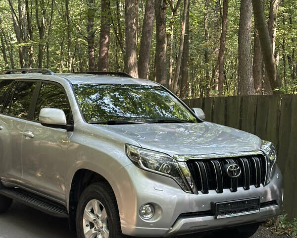 Сірий Тойота Ленд Крузер Прадо, об'ємом двигуна 2.76 л та пробігом 120 тис. км за 38100 $, фото 32 на Automoto.ua