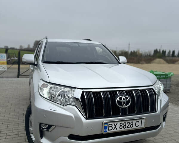 Серый Тойота Ленд Крузер Прадо, объемом двигателя 2.76 л и пробегом 242 тыс. км за 34000 $, фото 1 на Automoto.ua