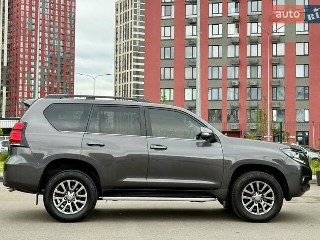 Серый Тойота Ленд Крузер Прадо, объемом двигателя 2.76 л и пробегом 125 тыс. км за 39950 $, фото 14 на Automoto.ua