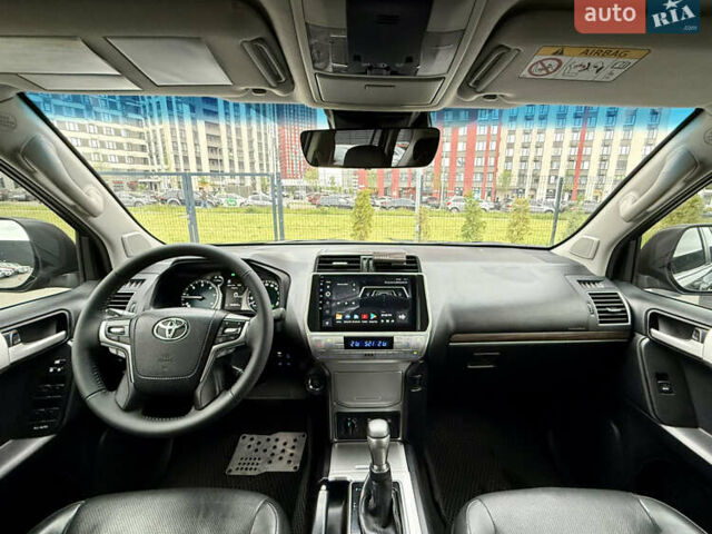 Серый Тойота Ленд Крузер Прадо, объемом двигателя 2.76 л и пробегом 125 тыс. км за 39950 $, фото 39 на Automoto.ua