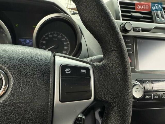 Серый Тойота Ленд Крузер Прадо, объемом двигателя 2.8 л и пробегом 219 тыс. км за 29900 $, фото 42 на Automoto.ua