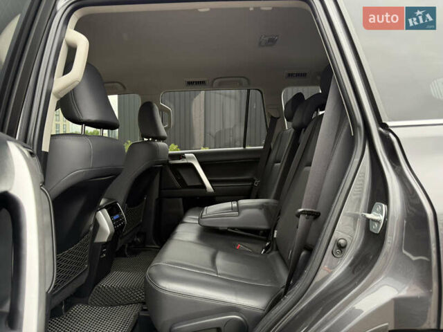 Серый Тойота Ленд Крузер Прадо, объемом двигателя 2.76 л и пробегом 125 тыс. км за 39950 $, фото 25 на Automoto.ua