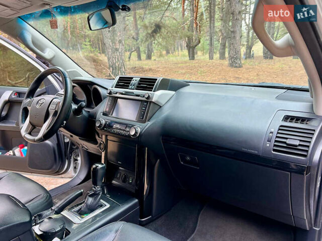 Сірий Тойота Ленд Крузер Прадо, об'ємом двигуна 2.76 л та пробігом 72 тис. км за 42000 $, фото 12 на Automoto.ua