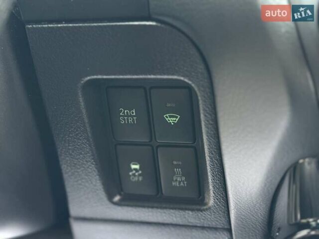 Серый Тойота Ленд Крузер Прадо, объемом двигателя 2.8 л и пробегом 219 тыс. км за 29900 $, фото 37 на Automoto.ua