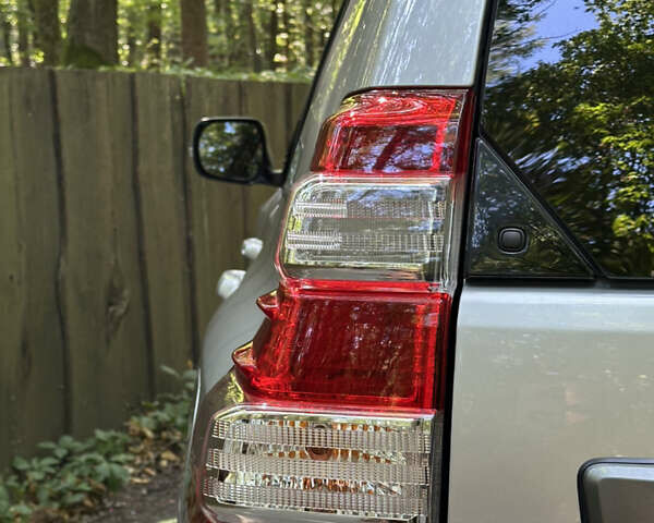 Сірий Тойота Ленд Крузер Прадо, об'ємом двигуна 2.76 л та пробігом 120 тис. км за 38100 $, фото 21 на Automoto.ua