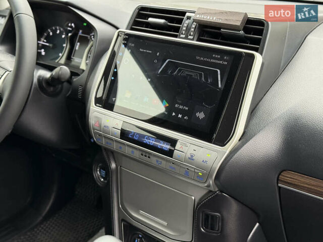 Серый Тойота Ленд Крузер Прадо, объемом двигателя 2.76 л и пробегом 125 тыс. км за 39950 $, фото 34 на Automoto.ua