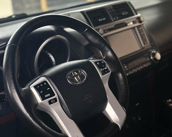 Сірий Тойота Ленд Крузер Прадо, об'ємом двигуна 2.76 л та пробігом 300 тис. км за 33000 $, фото 14 на Automoto.ua