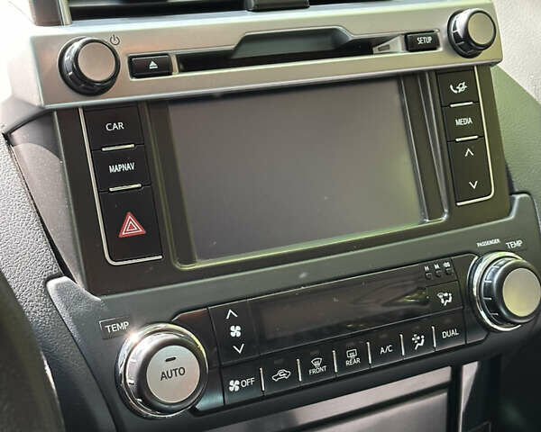 Серый Тойота Ленд Крузер Прадо, объемом двигателя 2.76 л и пробегом 120 тыс. км за 37999 $, фото 14 на Automoto.ua