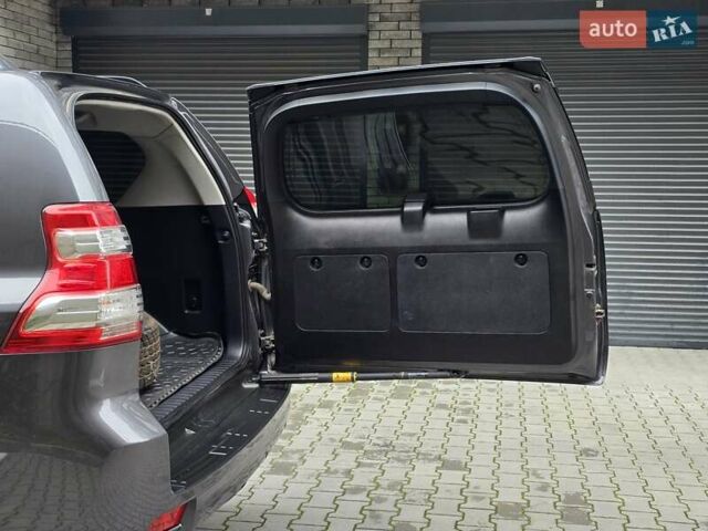Сірий Тойота Ленд Крузер Прадо, об'ємом двигуна 2.7 л та пробігом 149 тис. км за 25499 $, фото 36 на Automoto.ua