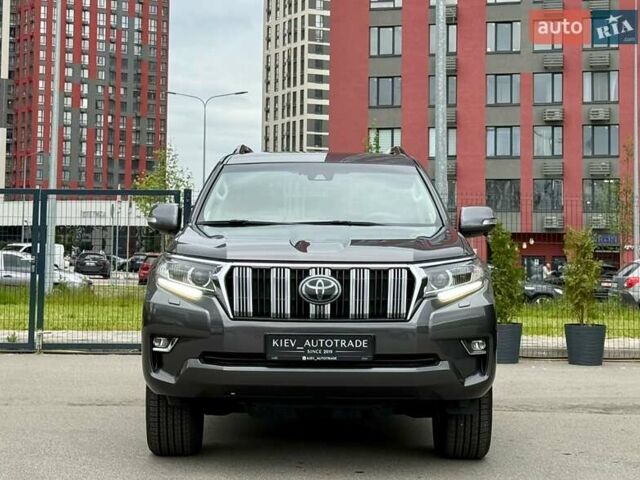 Серый Тойота Ленд Крузер Прадо, объемом двигателя 2.76 л и пробегом 125 тыс. км за 39950 $, фото 5 на Automoto.ua