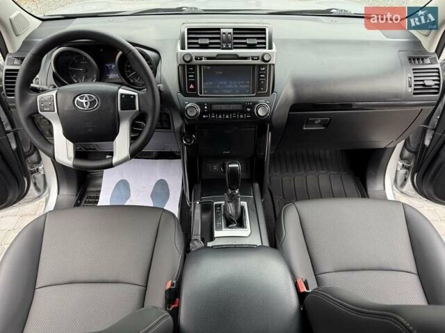 Серый Тойота Ленд Крузер Прадо, объемом двигателя 2.8 л и пробегом 219 тыс. км за 29900 $, фото 23 на Automoto.ua