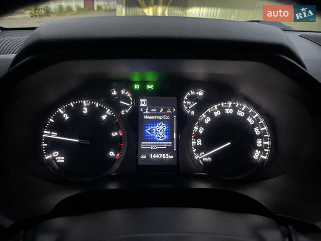 Серый Тойота Ленд Крузер Прадо, объемом двигателя 2.8 л и пробегом 144 тыс. км за 37000 $, фото 39 на Automoto.ua