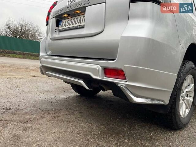 Серый Тойота Ленд Крузер Прадо, объемом двигателя 2.76 л и пробегом 145 тыс. км за 36500 $, фото 67 на Automoto.ua