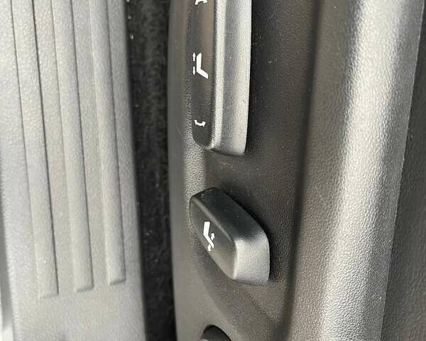 Серый Тойота Ленд Крузер Прадо, объемом двигателя 2.76 л и пробегом 145 тыс. км за 36500 $, фото 36 на Automoto.ua