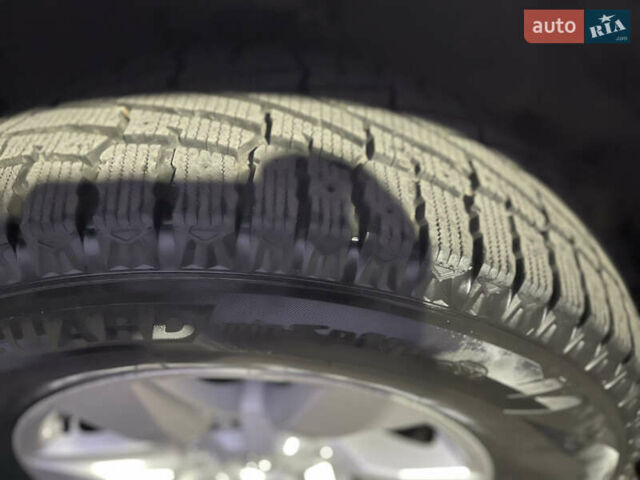 Серый Тойота Ленд Крузер Прадо, объемом двигателя 2.8 л и пробегом 144 тыс. км за 37000 $, фото 26 на Automoto.ua