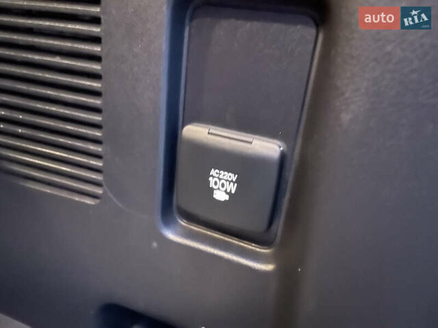 Серый Тойота Ленд Крузер Прадо, объемом двигателя 2.8 л и пробегом 144 тыс. км за 37000 $, фото 45 на Automoto.ua