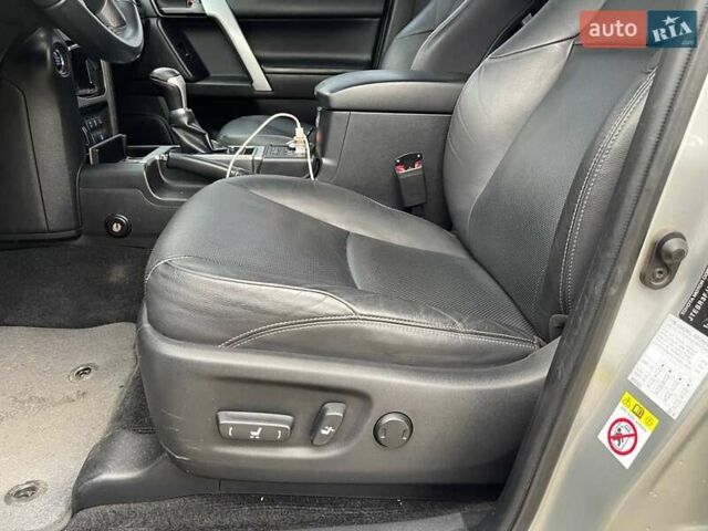 Серый Тойота Ленд Крузер Прадо, объемом двигателя 2.76 л и пробегом 145 тыс. км за 36500 $, фото 43 на Automoto.ua