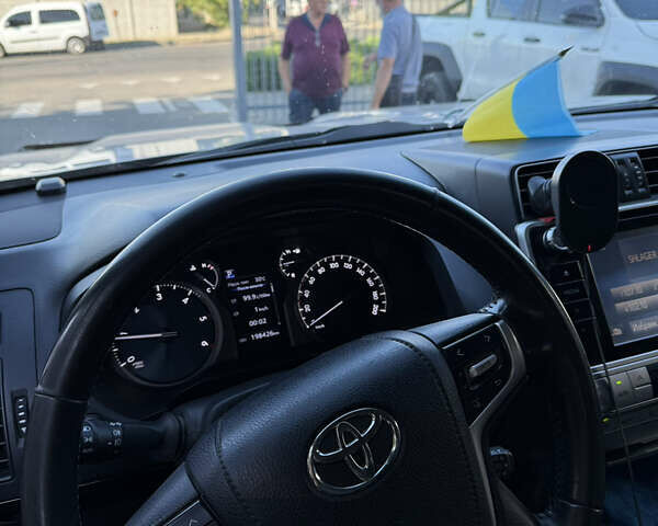 Сірий Тойота Ленд Крузер Прадо, об'ємом двигуна 2.76 л та пробігом 215 тис. км за 34800 $, фото 4 на Automoto.ua