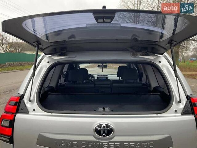 Серый Тойота Ленд Крузер Прадо, объемом двигателя 2.76 л и пробегом 145 тыс. км за 36500 $, фото 56 на Automoto.ua