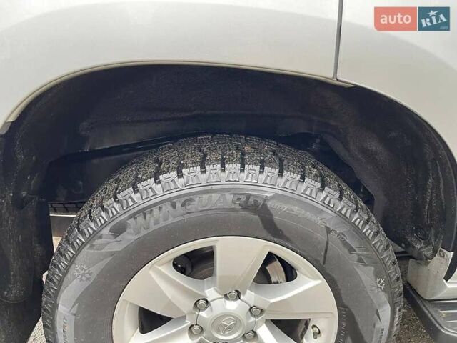 Серый Тойота Ленд Крузер Прадо, объемом двигателя 2.76 л и пробегом 145 тыс. км за 36500 $, фото 54 на Automoto.ua