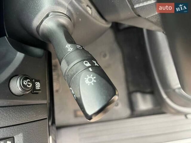 Серый Тойота Ленд Крузер Прадо, объемом двигателя 2.76 л и пробегом 145 тыс. км за 36500 $, фото 39 на Automoto.ua