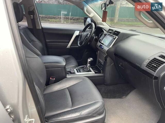 Серый Тойота Ленд Крузер Прадо, объемом двигателя 2.76 л и пробегом 145 тыс. км за 36500 $, фото 26 на Automoto.ua