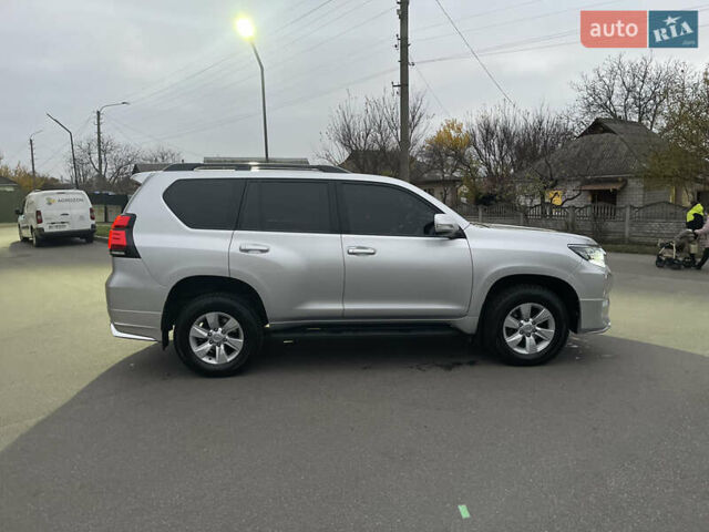 Серый Тойота Ленд Крузер Прадо, объемом двигателя 2.8 л и пробегом 144 тыс. км за 37000 $, фото 17 на Automoto.ua