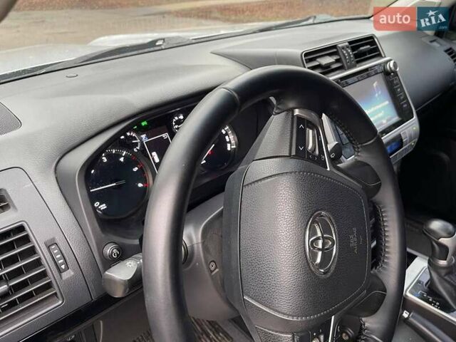 Серый Тойота Ленд Крузер Прадо, объемом двигателя 2.76 л и пробегом 145 тыс. км за 36500 $, фото 48 на Automoto.ua
