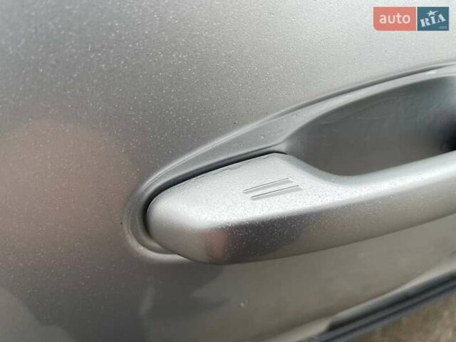 Серый Тойота Ленд Крузер Прадо, объемом двигателя 2.76 л и пробегом 145 тыс. км за 36500 $, фото 57 на Automoto.ua