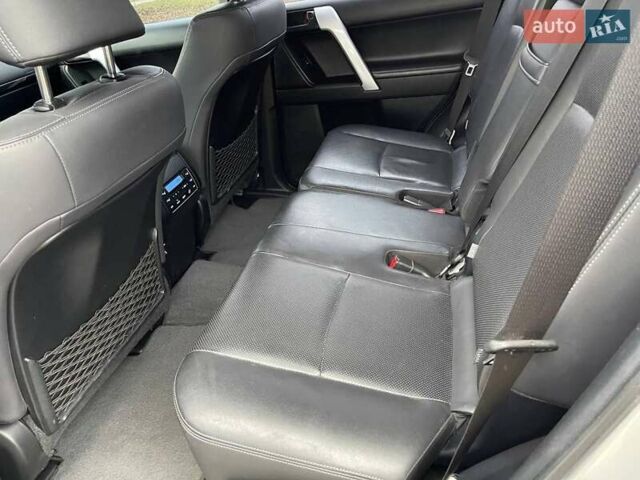 Серый Тойота Ленд Крузер Прадо, объемом двигателя 2.76 л и пробегом 145 тыс. км за 36500 $, фото 46 на Automoto.ua