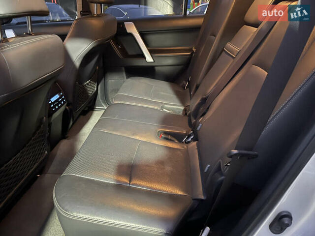 Серый Тойота Ленд Крузер Прадо, объемом двигателя 2.8 л и пробегом 144 тыс. км за 37000 $, фото 32 на Automoto.ua