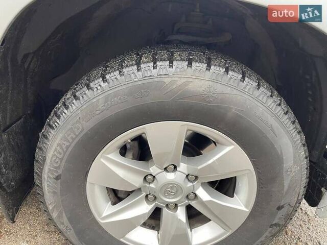 Серый Тойота Ленд Крузер Прадо, объемом двигателя 2.76 л и пробегом 145 тыс. км за 36500 $, фото 50 на Automoto.ua