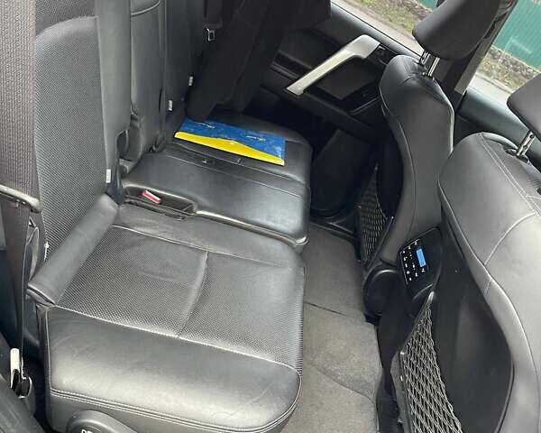 Серый Тойота Ленд Крузер Прадо, объемом двигателя 2.76 л и пробегом 145 тыс. км за 36500 $, фото 25 на Automoto.ua