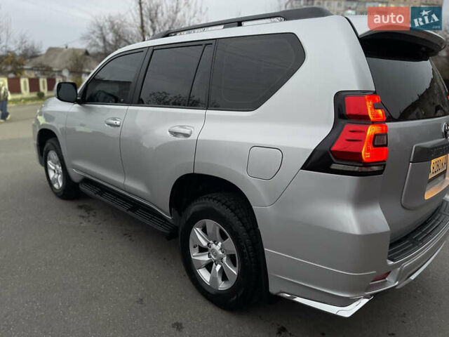 Серый Тойота Ленд Крузер Прадо, объемом двигателя 2.8 л и пробегом 144 тыс. км за 37000 $, фото 9 на Automoto.ua