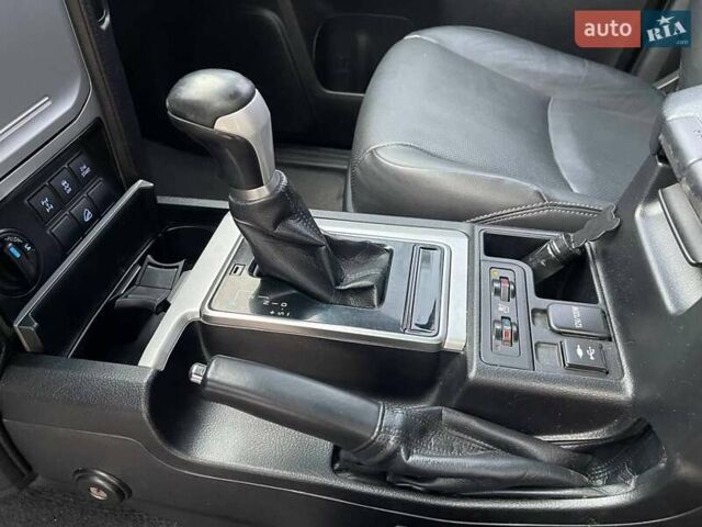 Серый Тойота Ленд Крузер Прадо, объемом двигателя 2.76 л и пробегом 145 тыс. км за 36500 $, фото 40 на Automoto.ua