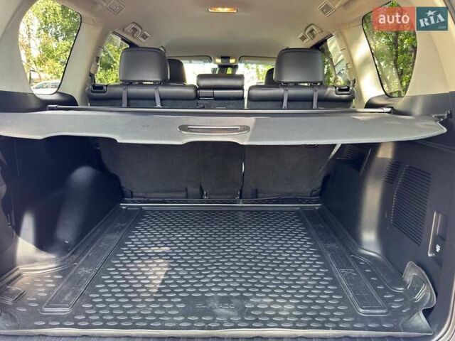 Сірий Тойота Ленд Крузер Прадо, об'ємом двигуна 4 л та пробігом 129 тис. км за 39980 $, фото 58 на Automoto.ua