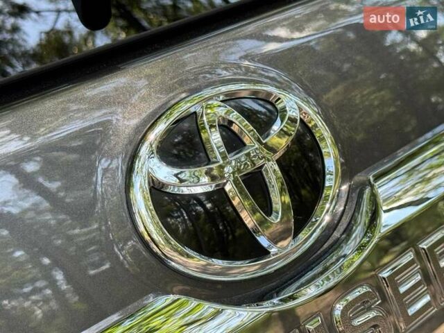 Сірий Тойота Ленд Крузер Прадо, об'ємом двигуна 4 л та пробігом 129 тис. км за 39980 $, фото 20 на Automoto.ua