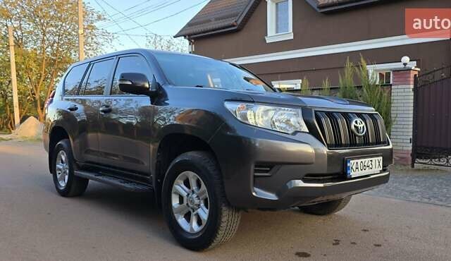 Сірий Тойота Ленд Крузер Прадо, об'ємом двигуна 2.69 л та пробігом 120 тис. км за 27790 $, фото 8 на Automoto.ua