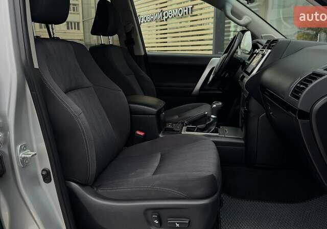 Сірий Тойота Ленд Крузер Прадо, об'ємом двигуна 2.75 л та пробігом 58 тис. км за 38252 $, фото 15 на Automoto.ua