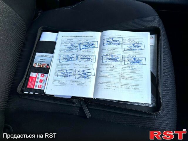 Серый Тойота Ленд Крузер Прадо, объемом двигателя 2.8 л и пробегом 139 тыс. км за 35900 $, фото 2 на Automoto.ua