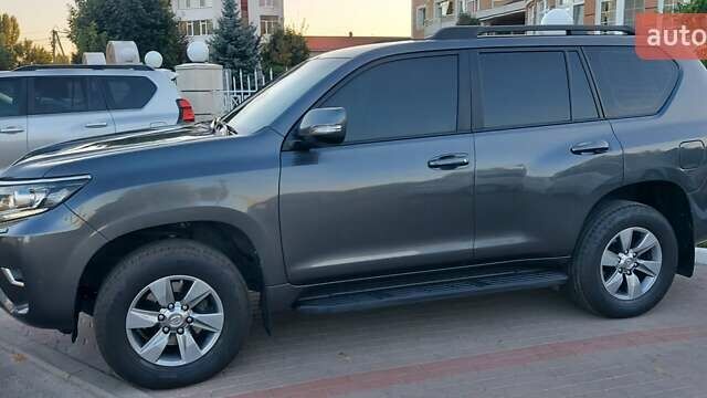 Сірий Тойота Ленд Крузер Прадо, об'ємом двигуна 4 л та пробігом 120 тис. км за 36800 $, фото 5 на Automoto.ua
