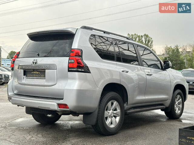 Серый Тойота Ленд Крузер Прадо, объемом двигателя 3.96 л и пробегом 123 тыс. км за 35200 $, фото 9 на Automoto.ua