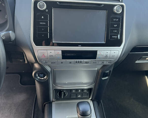 Сірий Тойота Ленд Крузер Прадо, об'ємом двигуна 4 л та пробігом 118 тис. км за 37500 $, фото 23 на Automoto.ua