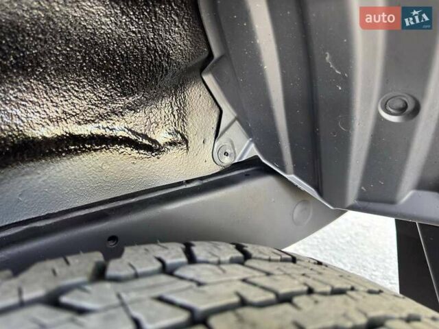 Сірий Тойота Ленд Крузер Прадо, об'ємом двигуна 4 л та пробігом 129 тис. км за 39980 $, фото 36 на Automoto.ua