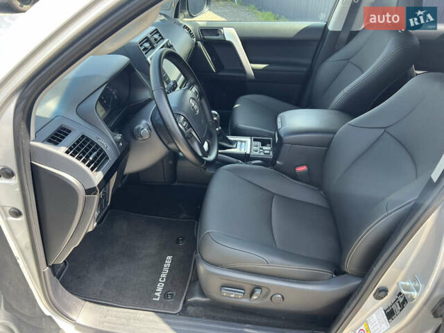 Сірий Тойота Ленд Крузер Прадо, об'ємом двигуна 4 л та пробігом 118 тис. км за 37500 $, фото 14 на Automoto.ua