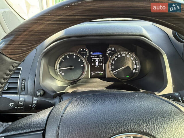 Сірий Тойота Ленд Крузер Прадо, об'ємом двигуна 4 л та пробігом 111 тис. км за 51000 $, фото 5 на Automoto.ua