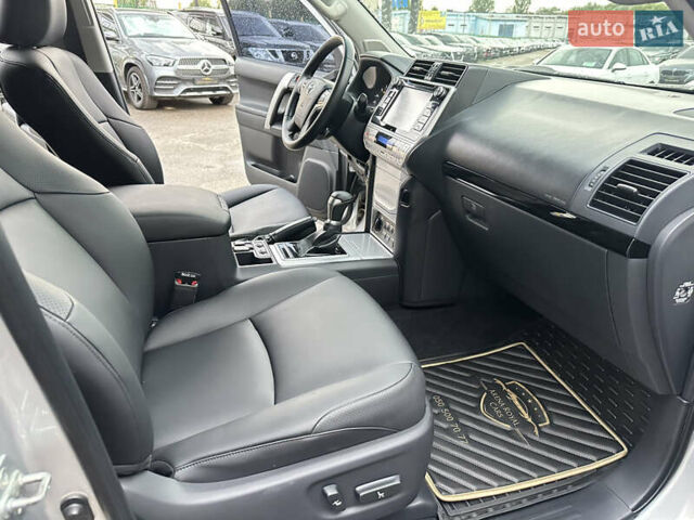 Серый Тойота Ленд Крузер Прадо, объемом двигателя 3.96 л и пробегом 123 тыс. км за 35200 $, фото 24 на Automoto.ua