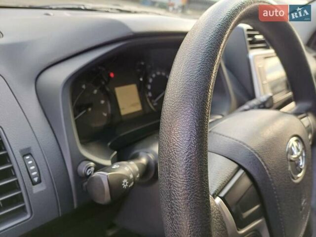 Сірий Тойота Ленд Крузер Прадо, об'ємом двигуна 2.69 л та пробігом 114 тис. км за 29900 $, фото 16 на Automoto.ua